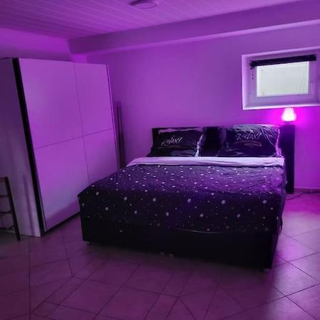 Schoene Unterkunft Mit Whirpool Nahe Phantasialand Apartment Weilerswist Екстериор снимка